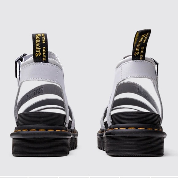 Dr. Martens BLAIRE HYDRO LEATHER STRAP SANDALS. Woman’s Size 8 - Picture 4 of 12